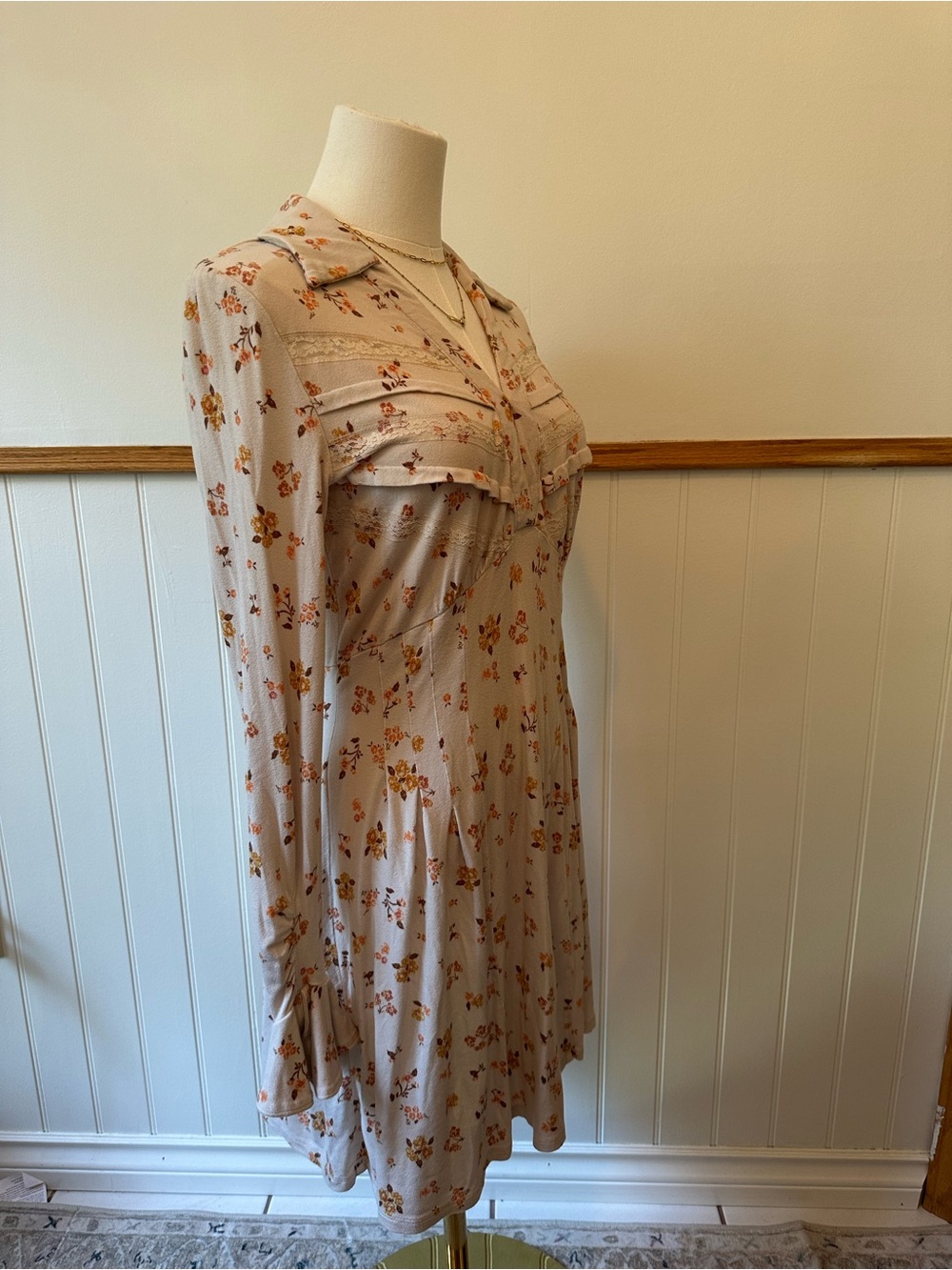 Free People Floral Button-Front Long Sleeve Dress in Light Beige - Picture 7 of 9